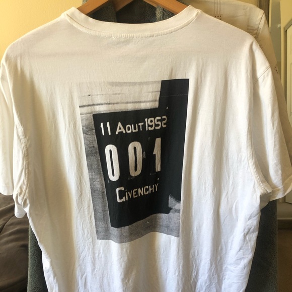 GIVENCHY T SHIRT - Picture 4 of 5